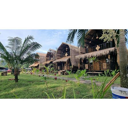 Mahkota Atia Bungallow Прая Екстериор снимка