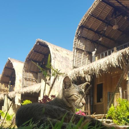 Mahkota Atia Bungallow Прая Екстериор снимка