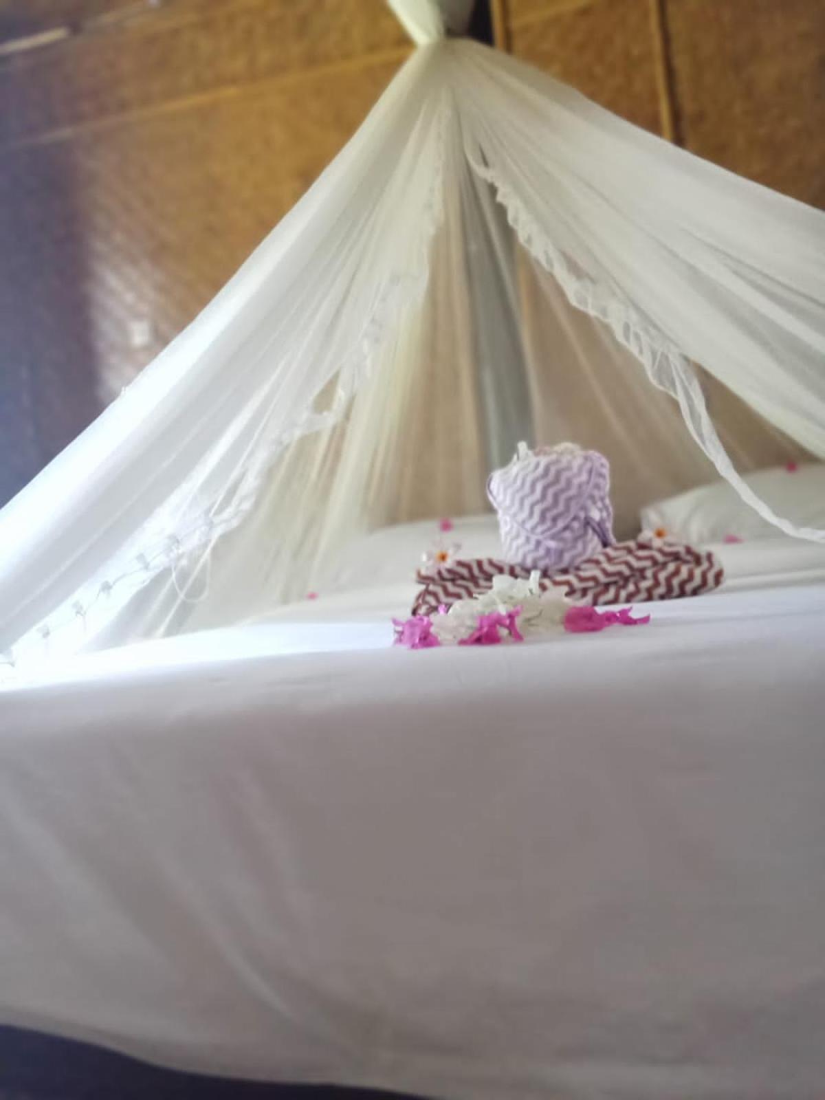 Mahkota Atia Bungallow Прая Екстериор снимка