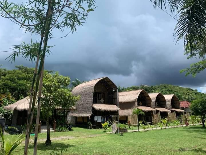 Mahkota Atia Bungallow Прая Екстериор снимка